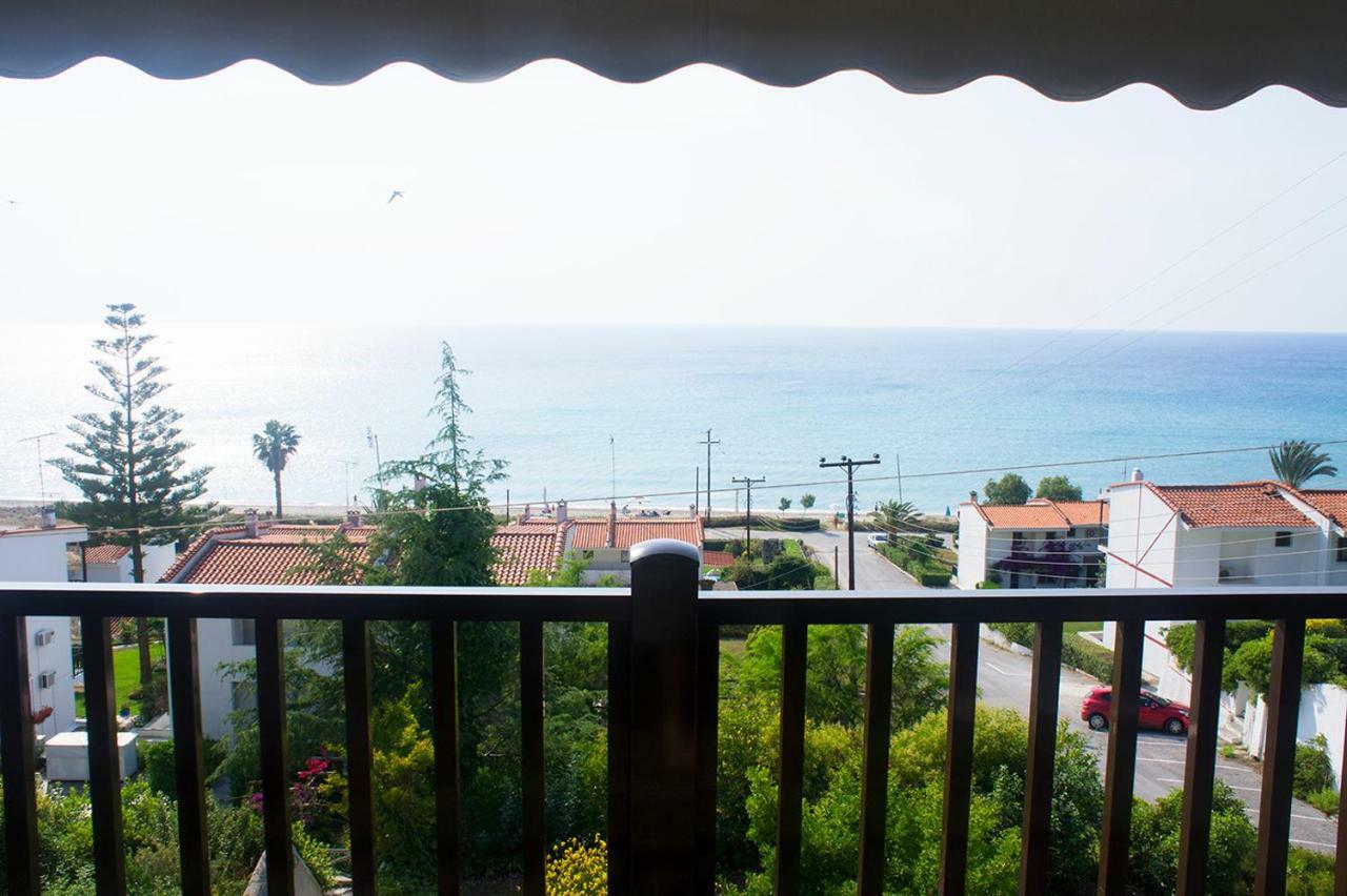 Possidi Aigaiopelagitika 2-Floor Beach House Kalandra ภายนอก รูปภาพ