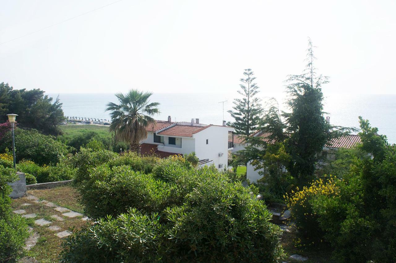 Possidi Aigaiopelagitika 2-Floor Beach House Kalandra ภายนอก รูปภาพ